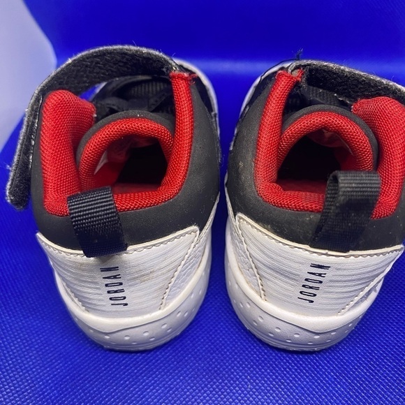 Nike Air Jordan Max Aura 2 Toddler SZ 7C - Picture 4 of 6